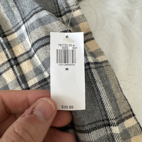 NEW Old Navy Women's Gray/Beige Plaid Boyfriend Button Up Shirt Medium Chore - Picture 6 of 14